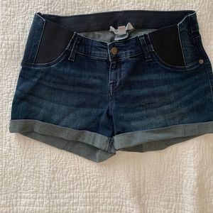 Isabel maternity shorts